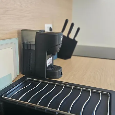 Seaside With Free Parking 1