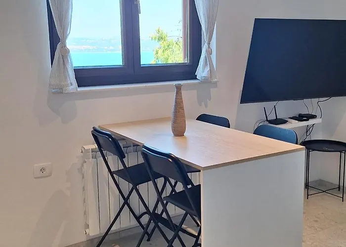 Διαμέρισμα Seaside With Free Parking 1